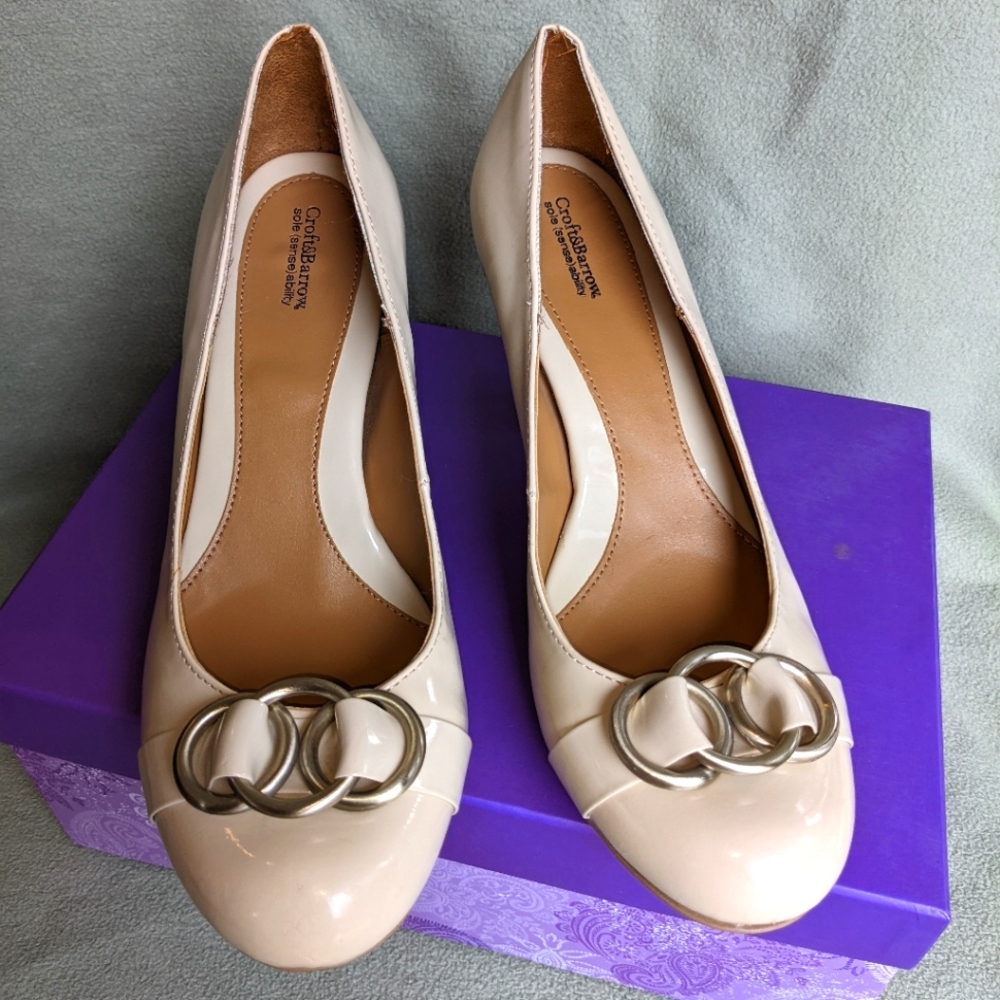 Croft & Barrow cream cream chain linked accent heels